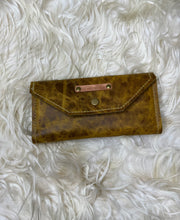 Load image into Gallery viewer, Brown Rustic Leather Trifold Wallet
