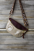 Load image into Gallery viewer, Iridescent Pearl &amp; Wine Leather Frannie Bag
