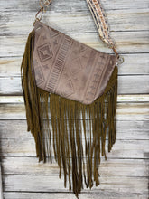Load image into Gallery viewer, Classic Cowhide Frannie Bag with Fringe
