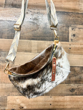 Load image into Gallery viewer, Cowhide and Leather Bumbag
