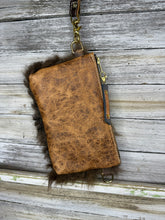 Load image into Gallery viewer, Buffalo Jessica Wristlet
