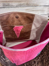 Load image into Gallery viewer, Cody Bag - Silver Cowhide with Pink Accent
