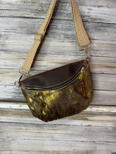 Load image into Gallery viewer, Classic Cowhide Frannie Bag
