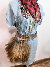 Load image into Gallery viewer, Buffalo Cheyenne Bag
