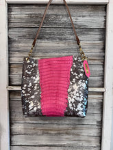 Load image into Gallery viewer, Cody Bag - Silver Cowhide with Pink Accent
