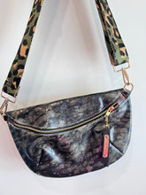 Load image into Gallery viewer, Green and Black Crackle Leather Frannie Bag
