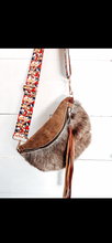 Load image into Gallery viewer, Brown cowhide Bumbag
