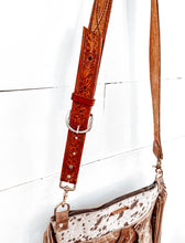 Load image into Gallery viewer, Boho Bighorn Cowhide Bag
