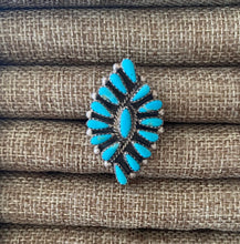 Load image into Gallery viewer, Vintage Turquoise Cluster Ring
