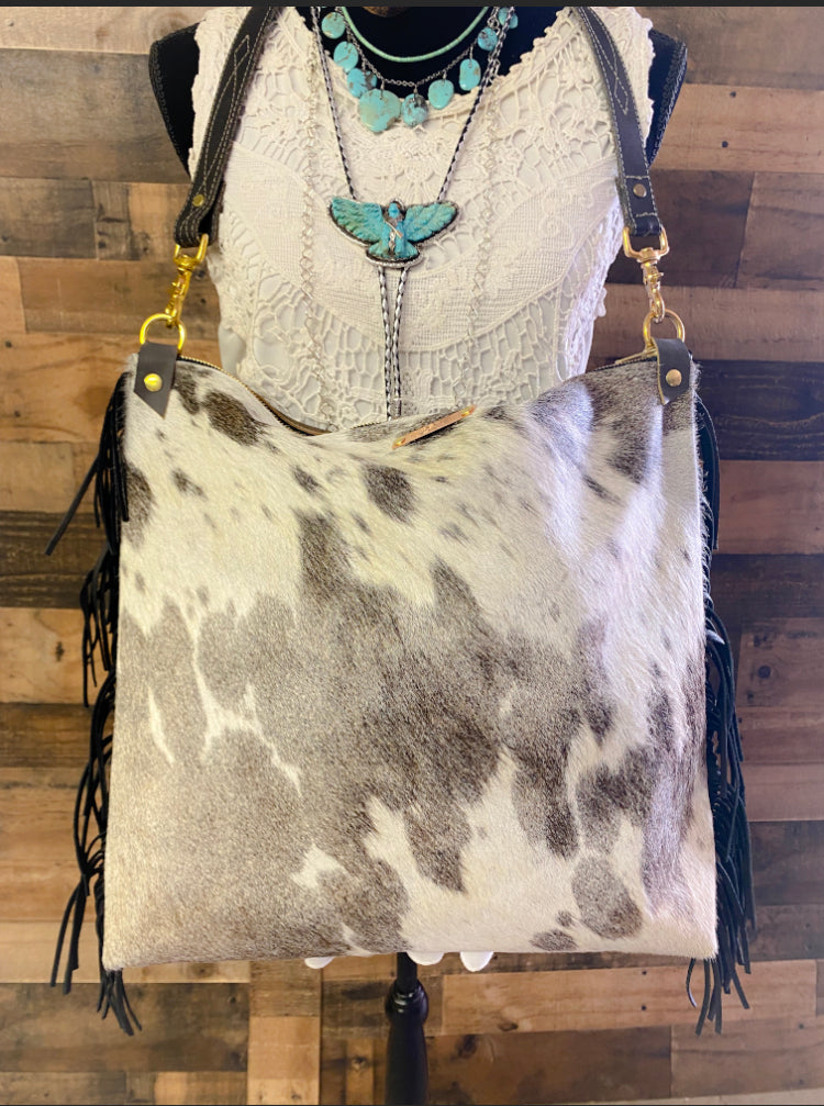 Classic Bighorn Bag XL White and Grey with Fringe