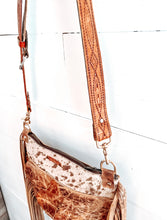 Load image into Gallery viewer, Boho Bighorn Cowhide Bag
